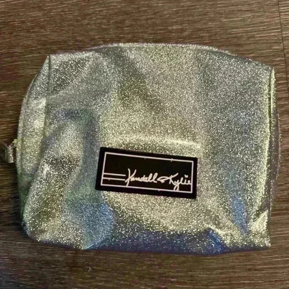 Kendall & Kylie Jaune/Yellow Vanity Case Makeup Bag w/xtra Bag new with tags
